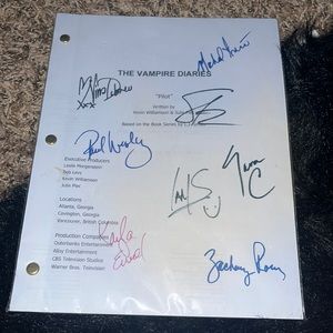 The vampire diaries script signed by the cast